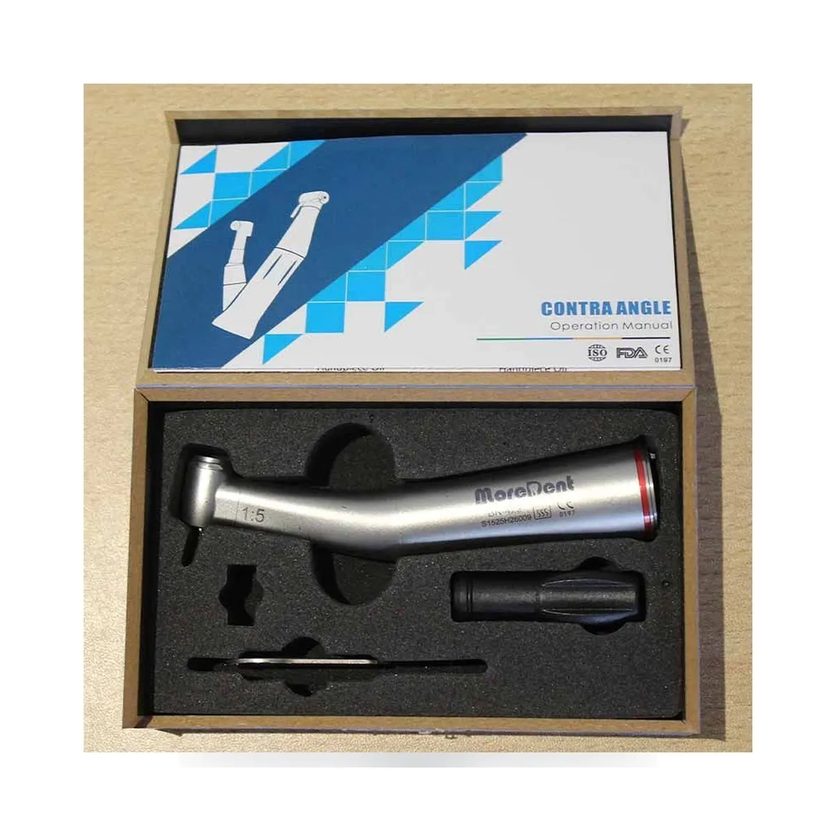 Contre-angle multiplicateur 1:5 More Dent BR-422SS-15 en acier inoxydable avec bague rouge.