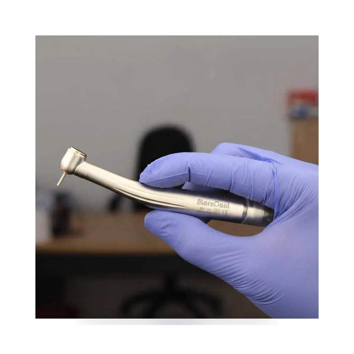 Turbine dentaire métallique More Dent avec raccord 4 trous et bouton-poussoir