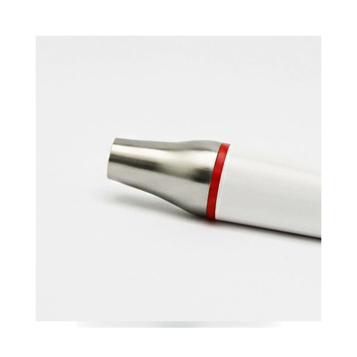 Pièce à main piézoélectrique HW-5L2 More Dent avec tête en métal et bague LED.